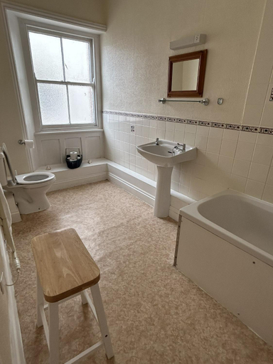 Bathroom 2, Lord Nelson Hotel, Dorset