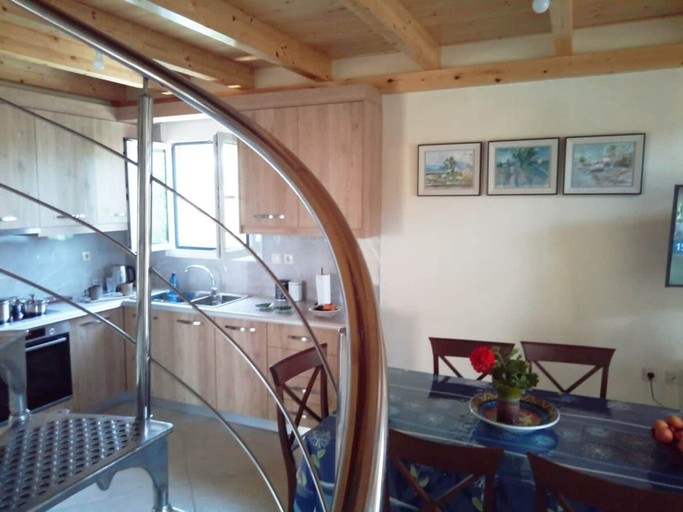 Room 3, Evia Summer Home Near the Sea-up to 11 Guests, Central Greece