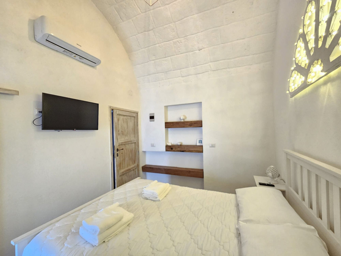 Room 5, Fanali in Monopoli With 1 Bedrooms and 1 Bathrooms, Bari