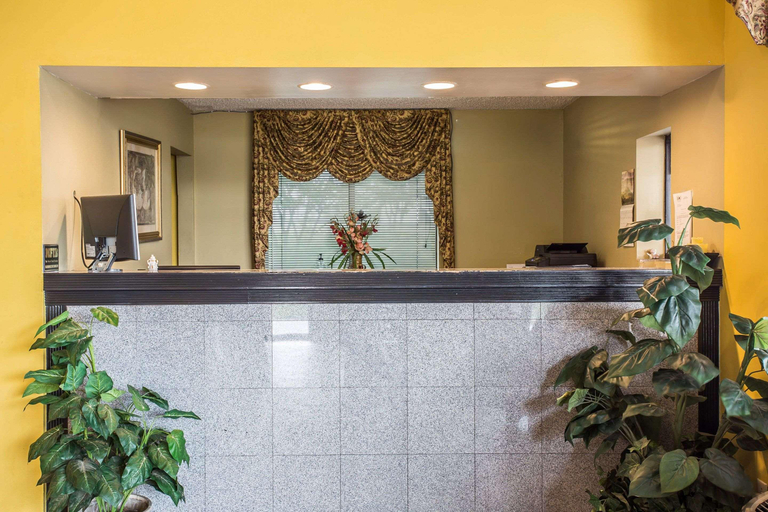 Public Area 2, Rodeway Inn North Charleston - Ashley Phosphate, Charleston