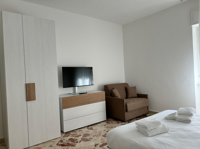 Room 5, My50s in Monopoli With 4 Bedrooms and 2 Bathrooms, Bari