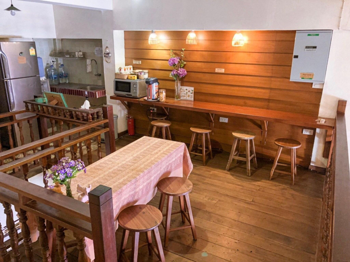 Food & Drinks, Rustic Guesthouse, Muang Chiang Mai