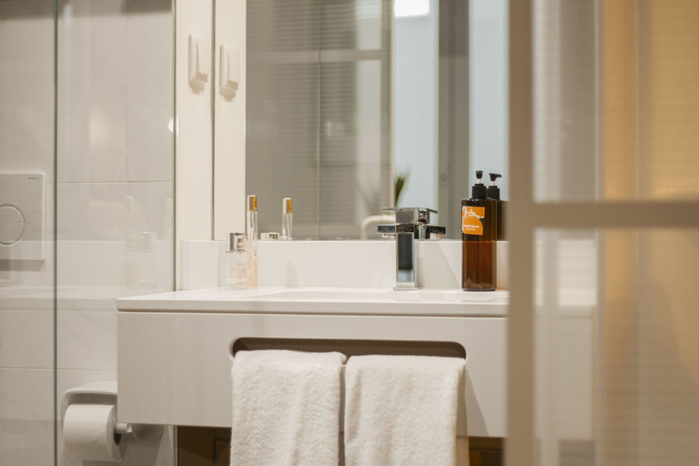 Bathroom 4, Select Liberdade, Lisbon