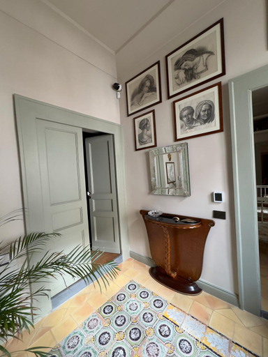 Bathroom, Palazzo Carafa Santangelo, Napoli