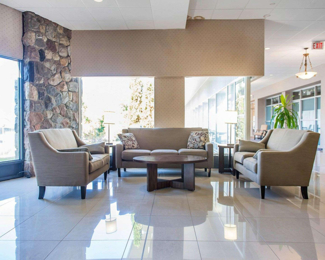 Public Area 2, Econo Lodge, Lanark