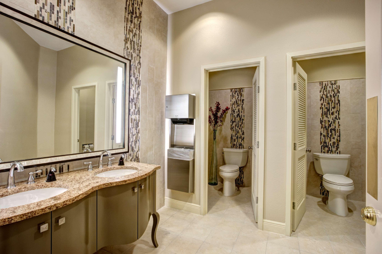 Bathroom 4, Blake Hotel New Orleans, Orleans