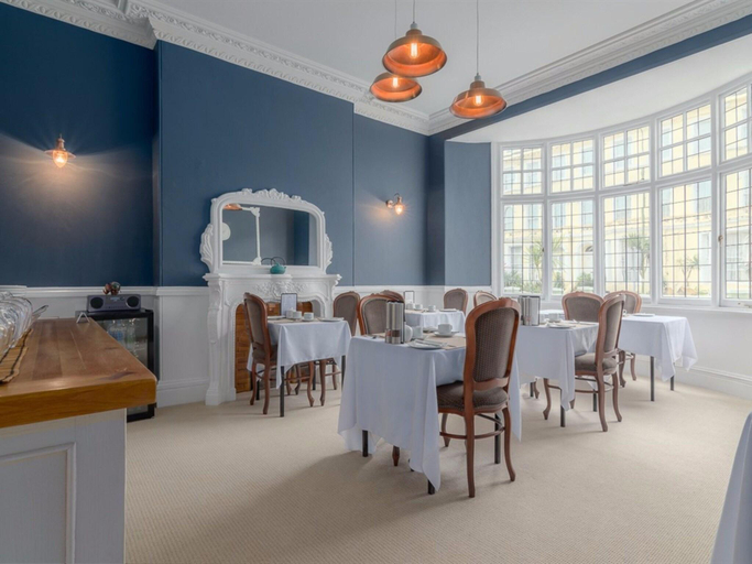 Food & Drinks 5, The Montana, Torbay