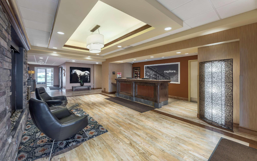 Public Area, Hampton Inn & Suites by Hilton Moncton, Westmorland