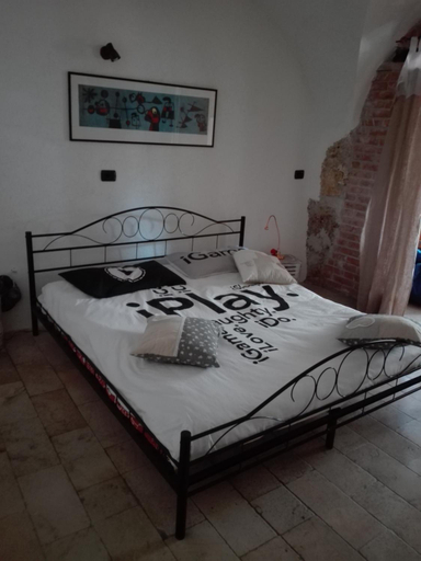 Others 4, YHouse 33, Trento