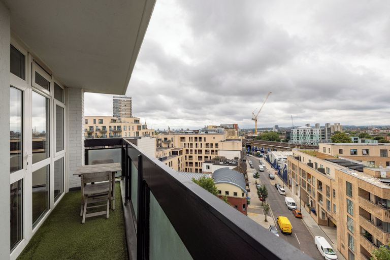 Exterior & Views 4, Stunning 2 Bed Flat near Tower Bridge, London