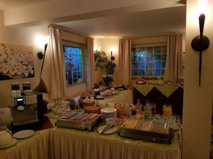Food & Drinks 3, Hotel Villa Magnolia, Offenbach