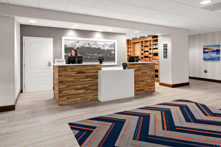 Public Area 2, Hampton Inn & Suites Fairbanks, Fairbanks North Star