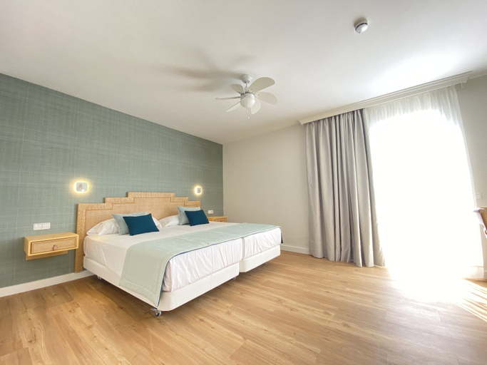 Bedroom 3, Hotel Esmeralda Maris by LIVVO, Las Palmas