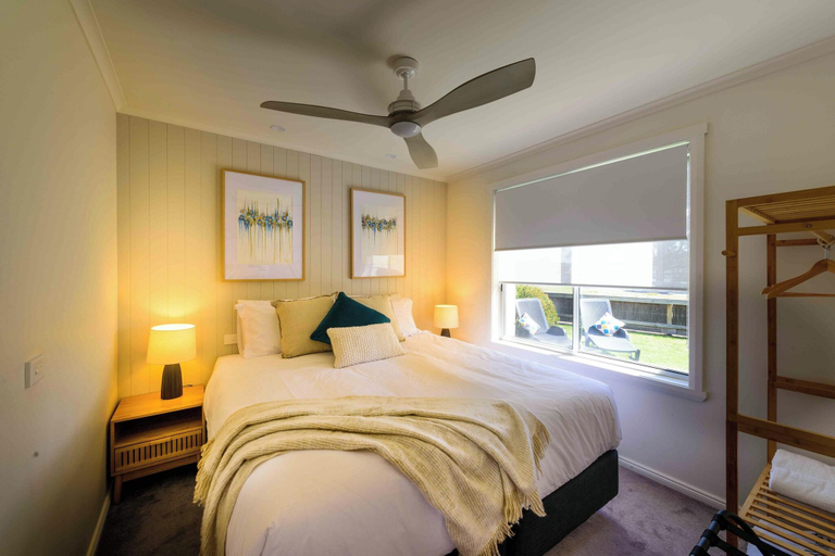 Bedroom 3, Georges Bay Apartments, Break O'Day