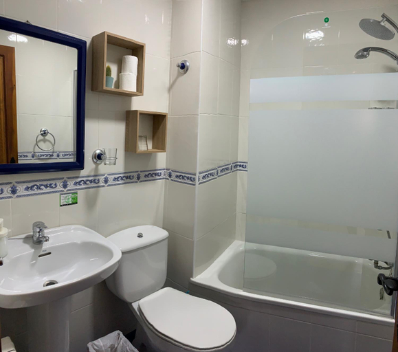 Bathroom, La Posada de Abanillas, Cantabria