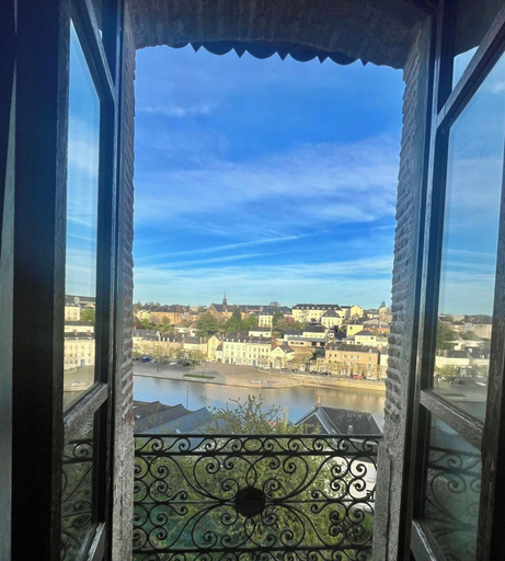 Exterior & Views 1, Hôtel La Tour des Anglais, Mayenne