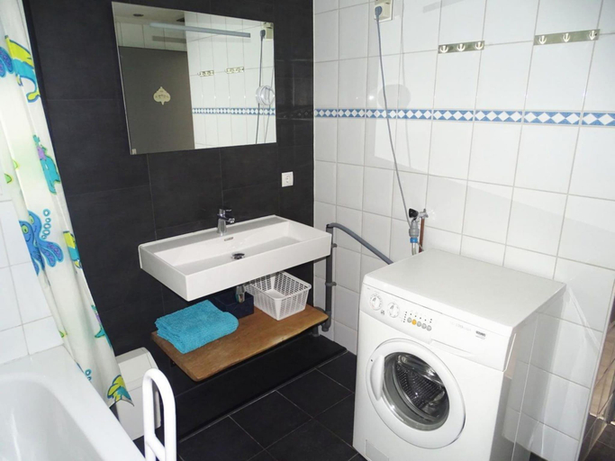 Others 4, Family Stay - Near Beach, Sluis