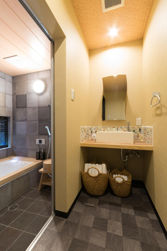 Bathroom 5, Kyotoya Suzaku-an, Kyoto