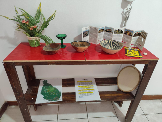 Others 5, Mendes Family Guesthouse, and Services, Praia