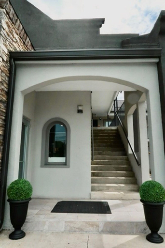Exterior & Views 2, Antioch Quarters Inn, Davidson
