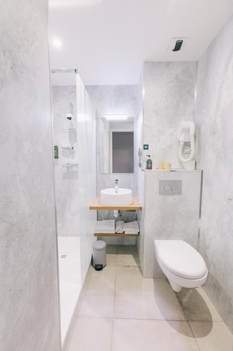 Bathroom 4, Logis Hotel la Grassinais Saint-Malo, Ille-et-Vilaine