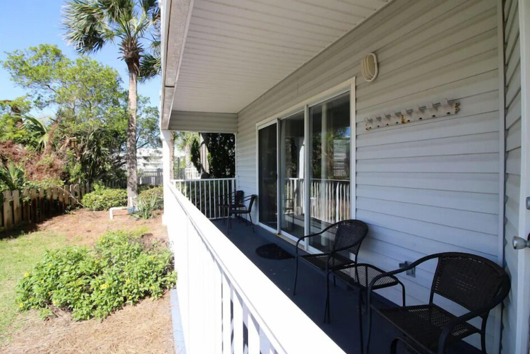 Others 3, Beachside Villas 1211, Walton