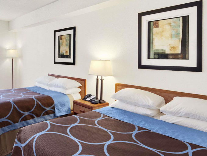 Bedroom 5, Super 8 By Wyndham Swift Current, Division No. 8
