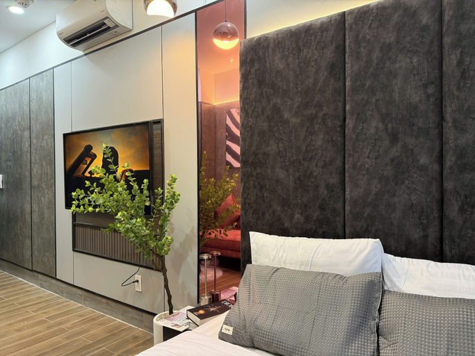 Others 4, Unite StayCation Nhieu Tu, Phú Nhuận