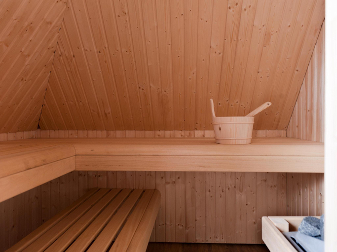 Others 5, Bungalow with Sauna  Nature, Tytsjerksteradiel