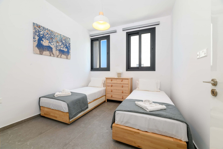 Bedroom 5, By The Beach - Sunstone Seaview Villa