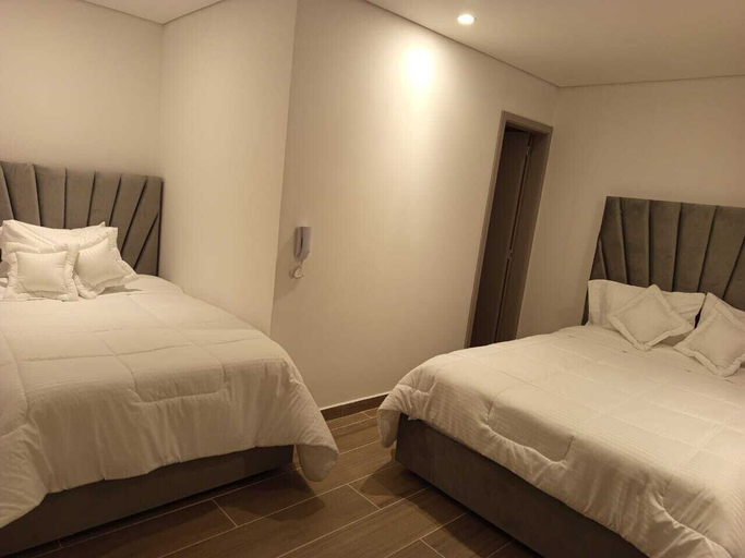 Others 4, Hotel Saron, Santafé de Bogotá