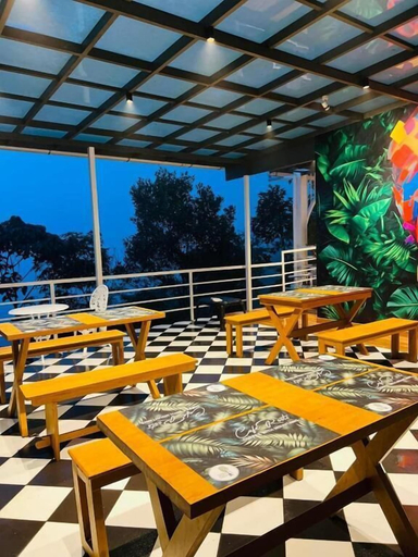 Food & Drinks 5, Roots Munnar, Idukki
