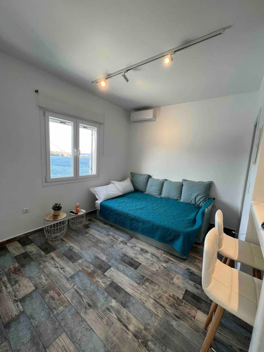 Room 4, Alos Seafront Gem - Loutra Seaview Escape, South Aegean