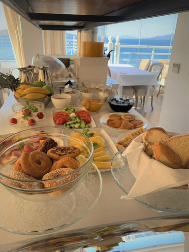 Food & Drinks 5, Porto Eda Hotel, Sarandës