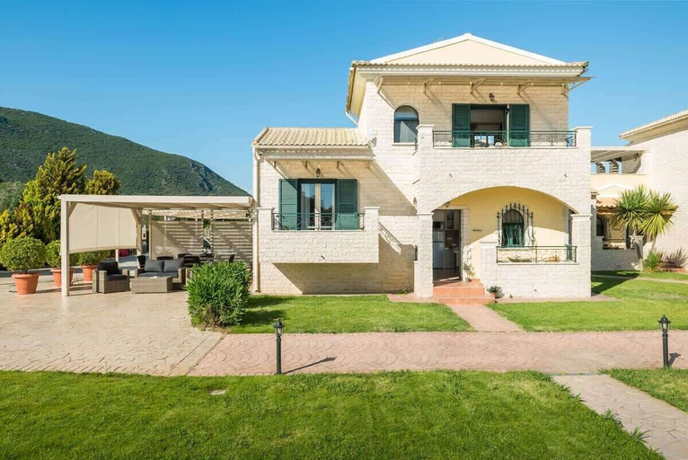 Room 2, Corfu Liostasi Villa - Hellios Luxury Gem w Pool, Ionian Islands