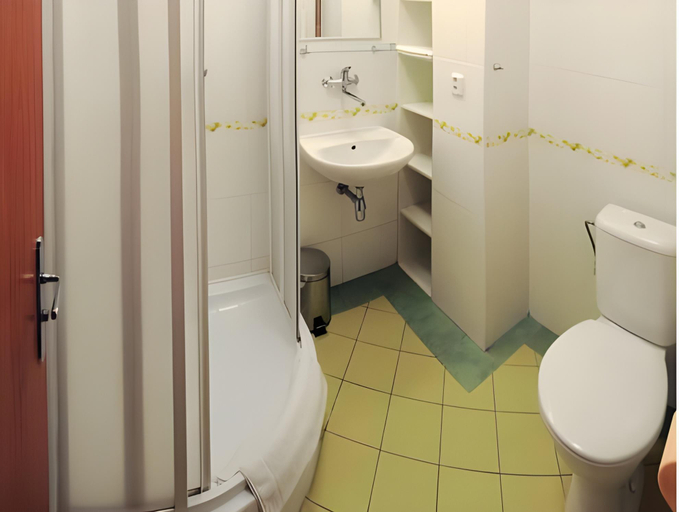 Bathroom 4, Wellness Hotel Svoboda, Rakovník