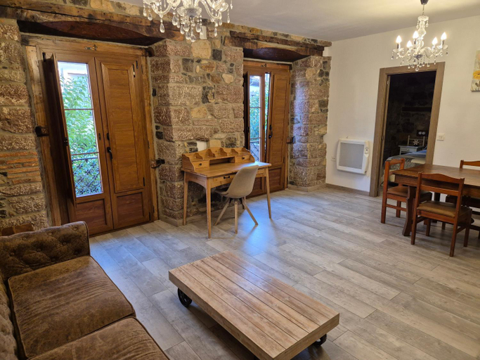 Others 4, Pension San Pelayo 10, Asturias