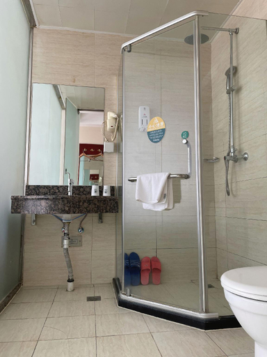 Bathroom 4, GreenTree Inn Beijing Miyun West Bridge Road Haiyi Manor Express Hotel, Beijing