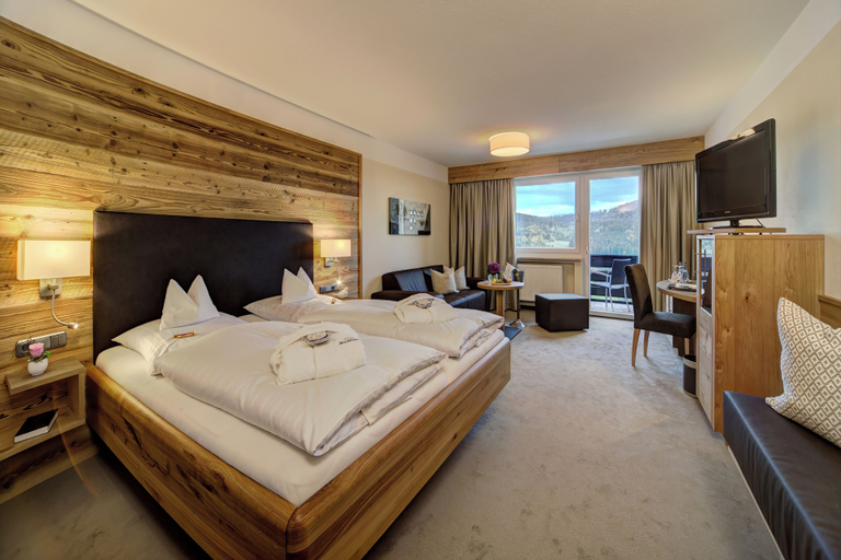 Bedroom 3, Wellnesshotel Hofbräuhaus, Regen