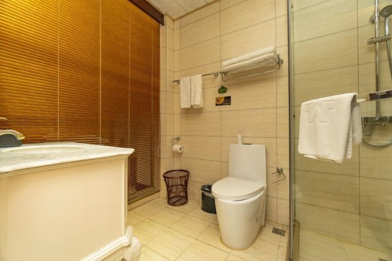 Bathroom 4, Merlinwan Traders Hotel, Hangzhou