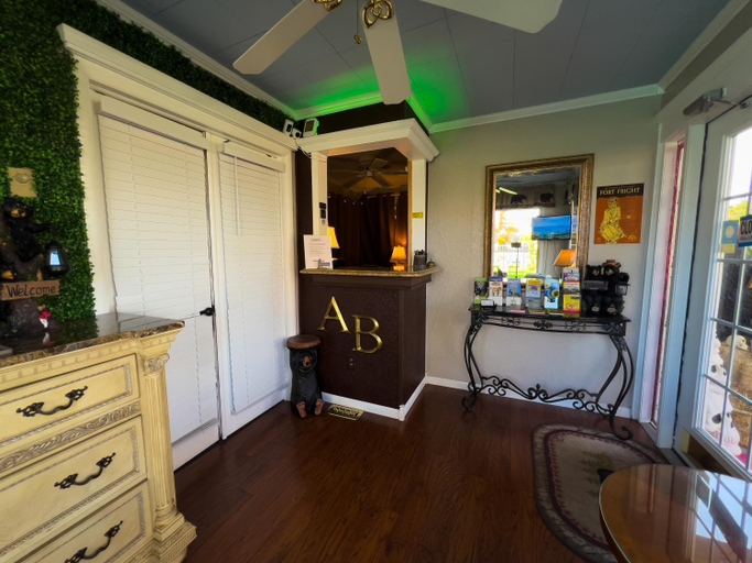 Public Area 2, American Boutique Inn - Lakeview, Lake Hurron