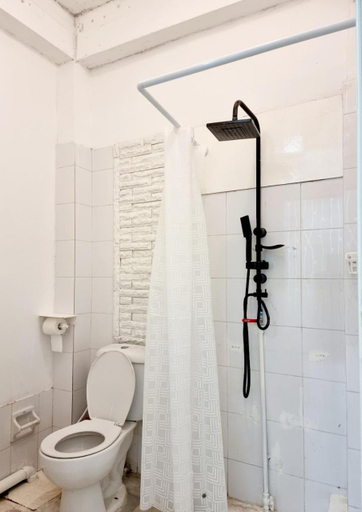 Shower 5, Jonah by The Sea Hideaway Cabin, Muang Samut Prakan