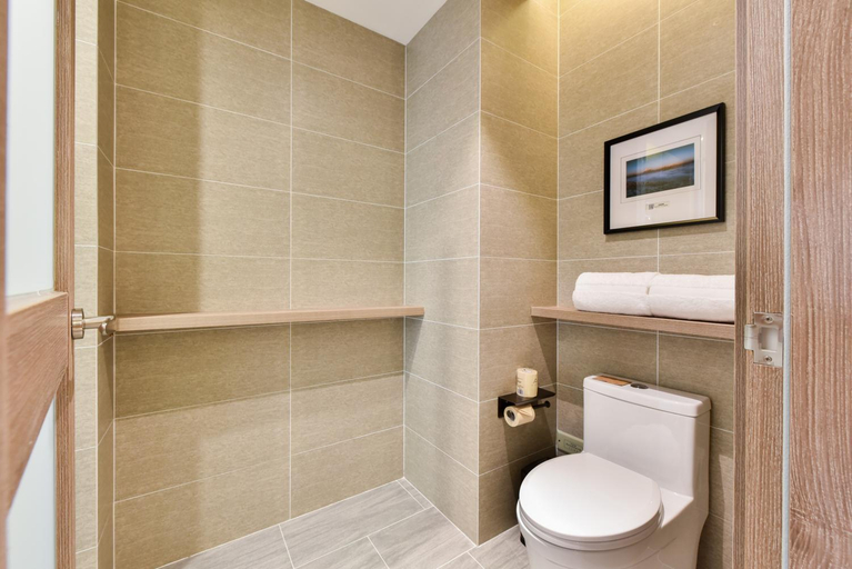 Bathroom 4, Atour Hotel Beijing Capital International Airport, Beijing