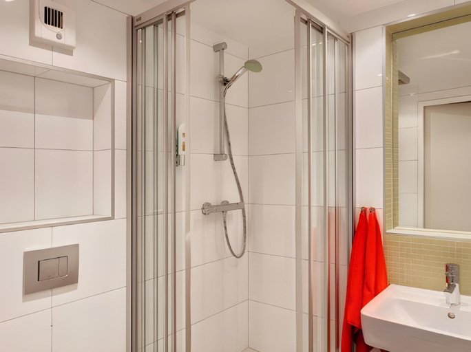 Bathroom 3, MEININGER Hotel Wien Downtown Franz, Wien