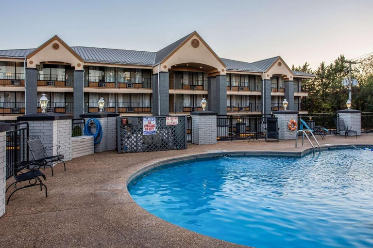 Exterior & Views 2, Quality Inn Branson On the Strip, Taney