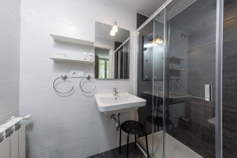 Bathroom 3, Kumano Kodo by Como en Casa, A Coruña