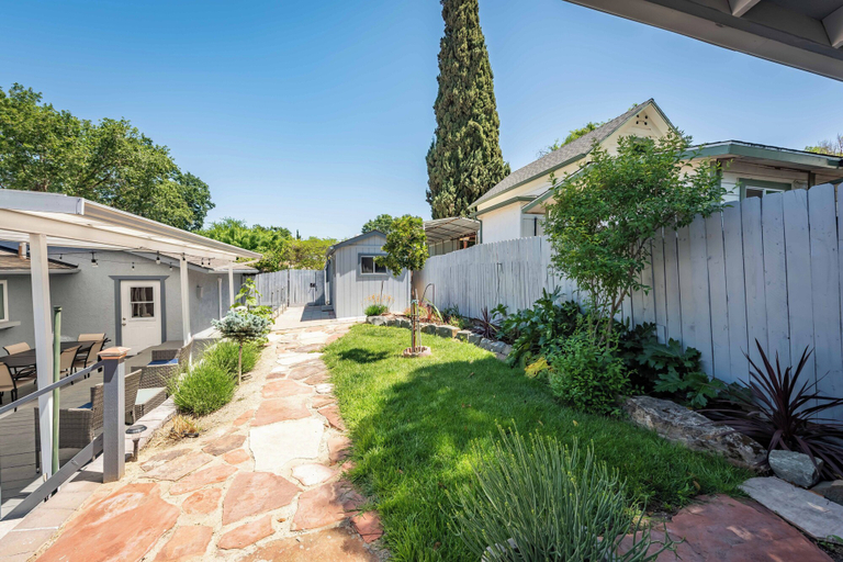 Exterior & Views 2, Hawley Days, San Luis Obispo