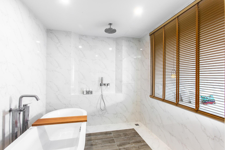 Bathroom 4, Sook Hotel, Muang Ranong