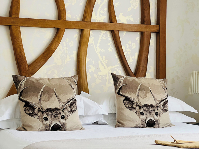 Bedroom 3, Cottage Lodge Hotel , Hampshire