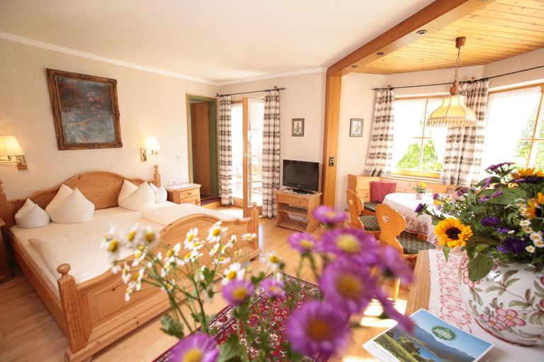 Bedroom 2, Klosterhof zur Post, Miesbach